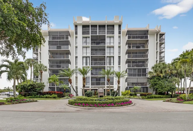 $289,000 | 1554 Bridgewood Drive, Boca Raton, FL 33434