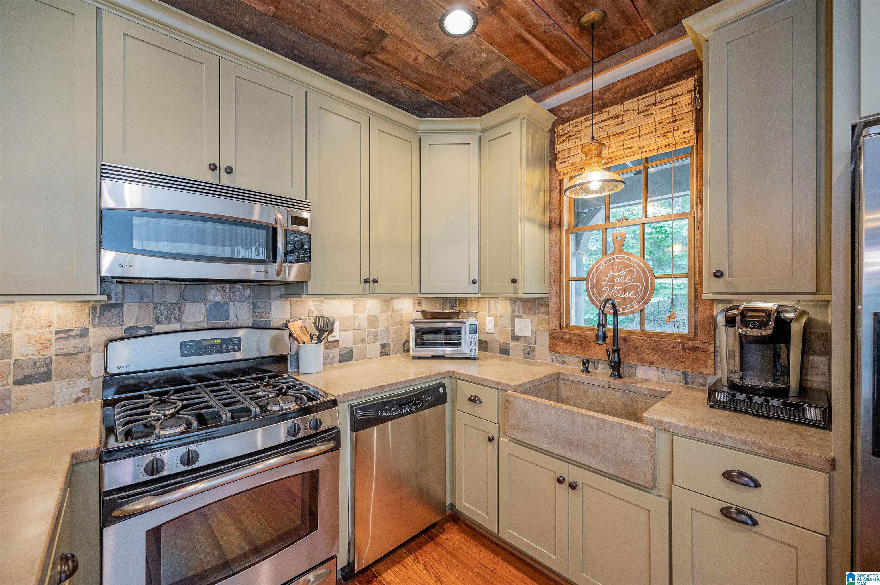 421 Pumpkin Hollow Road Sterrett, AL 35147 - Photo 10 of 49
