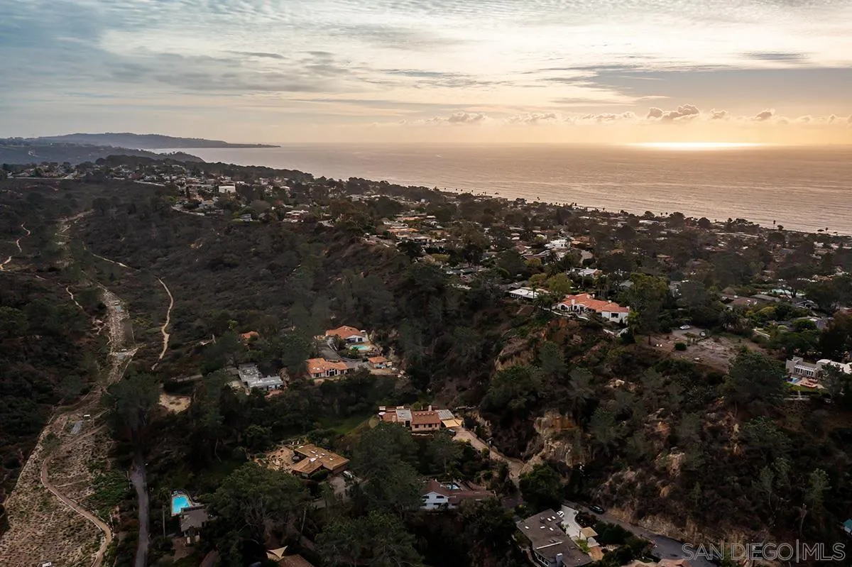 1200 Oribia Road Del Mar, CA 92014 - Photo 4 of 41 Gallery Image 4