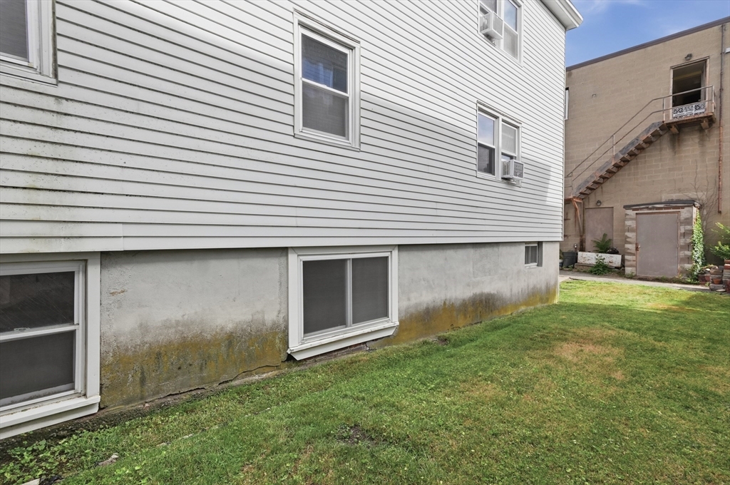 218 Calvary Street, Unit 2 Waltham, MA 02453 - Photo 16 of 18