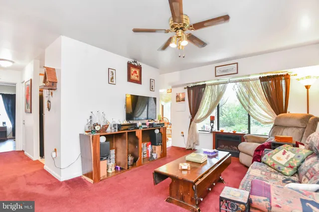 $199,900 | 9554 Cannoneer Court, Unit 101, Manassas, VA 20110