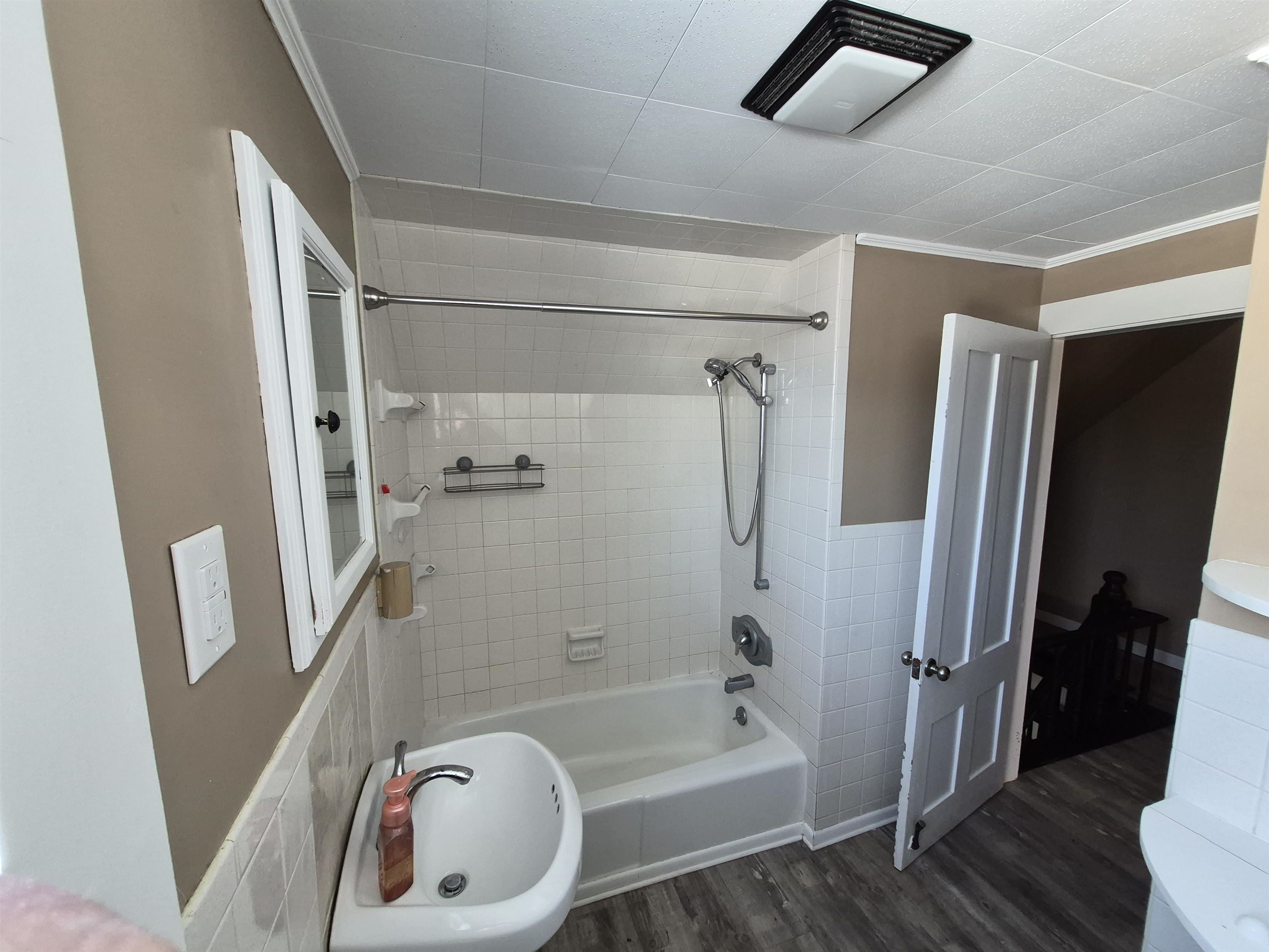 62 Young Street Newport, VT 05855 - Photo 20 of 34