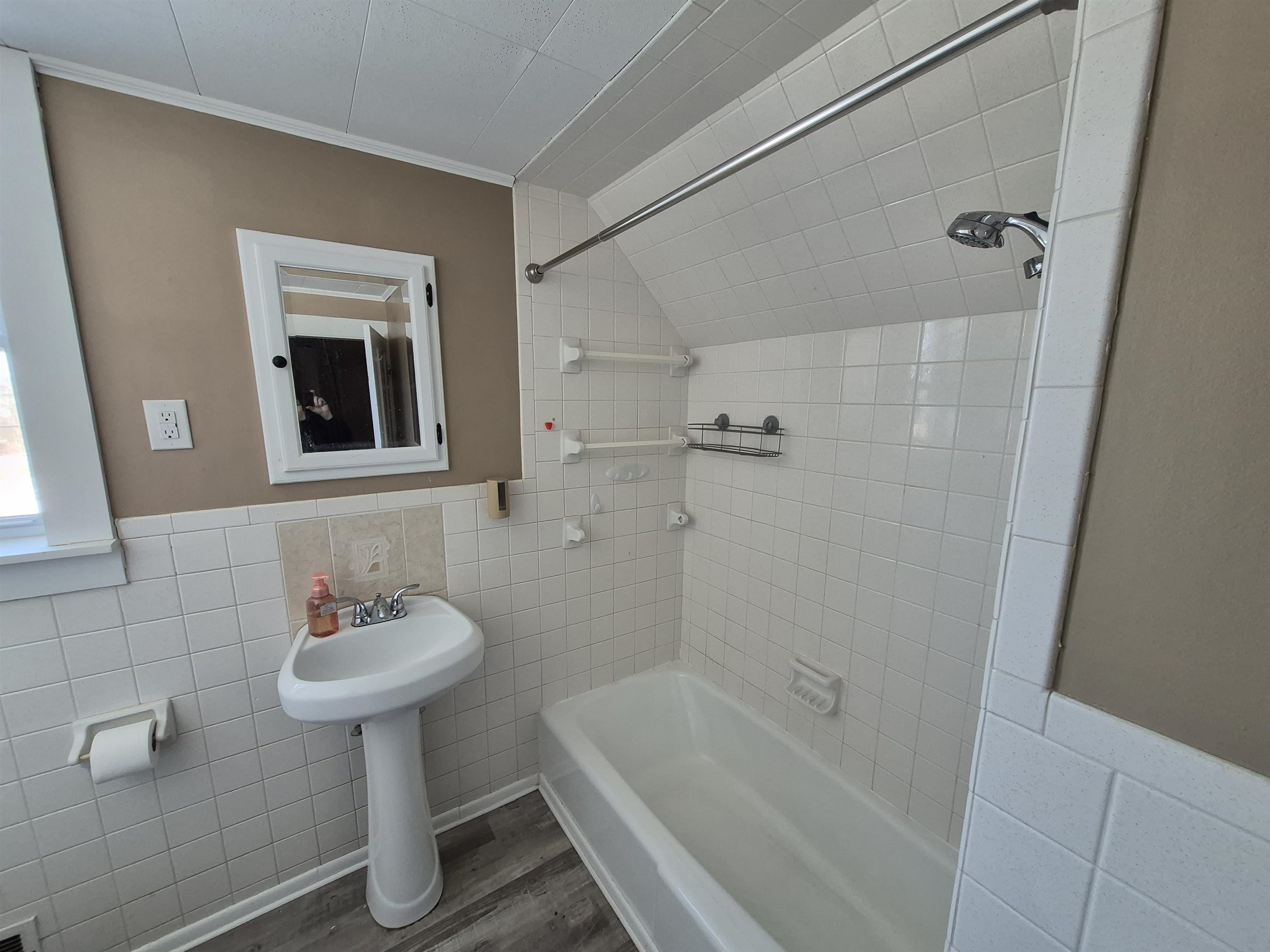 62 Young Street Newport, VT 05855 - Photo 21 of 34