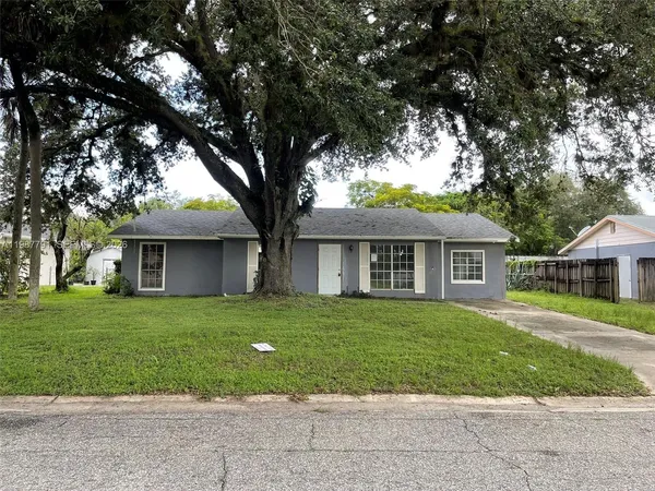 $2,250 | 4030 School Circle, LaBelle, FL 33935