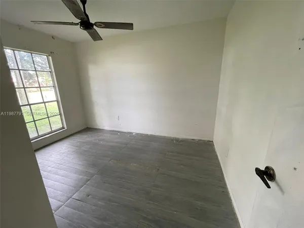 $2,250 | 4030 School Circle, LaBelle, FL 33935