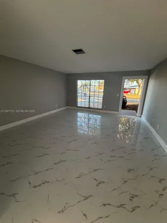 $2,250 | 4030 School Circle, LaBelle, FL 33935