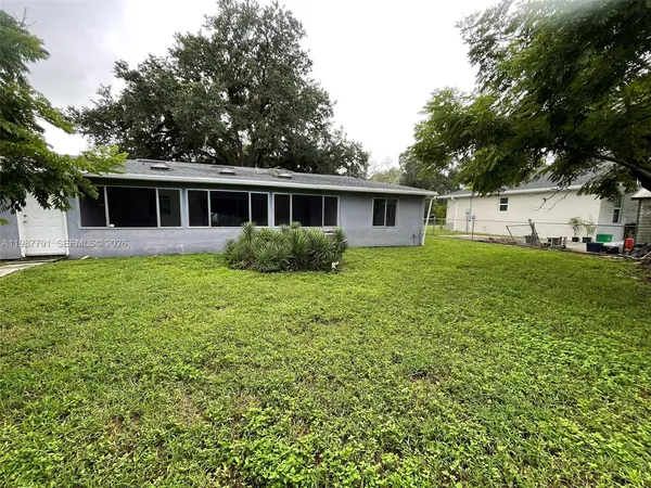 $2,250 | 4030 School Circle, LaBelle, FL 33935