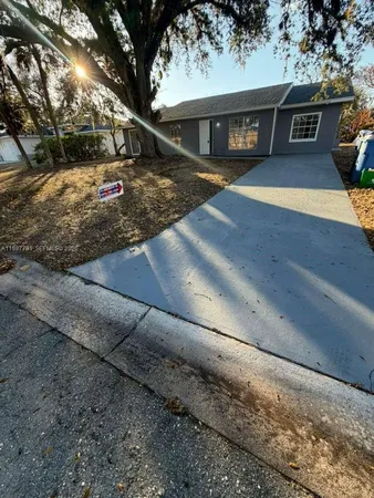 $2,250 | 4030 School Circle, LaBelle, FL 33935