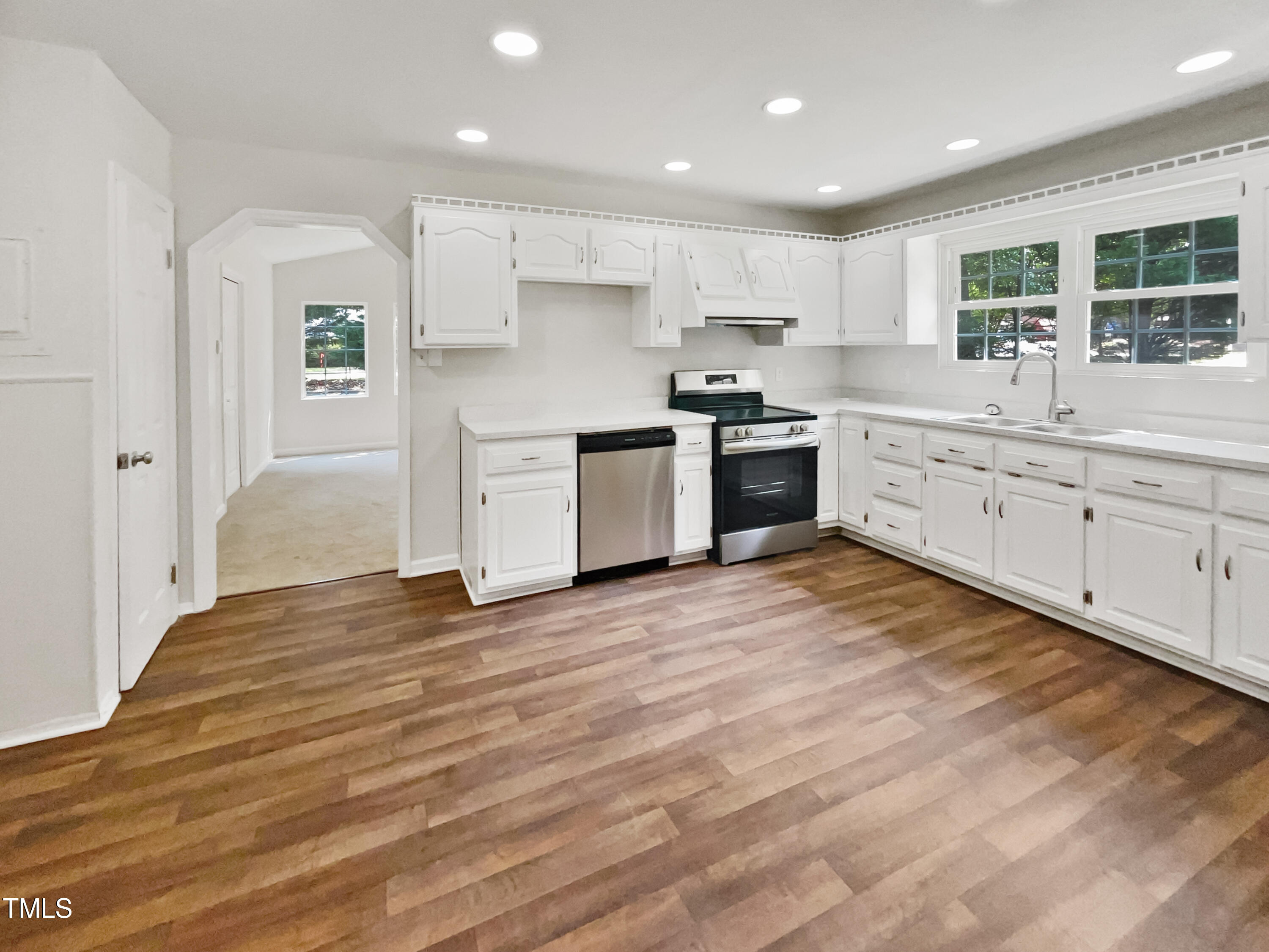1421 Athens Drive Raleigh, NC 27606 - Photo 11 of 21 listing_10