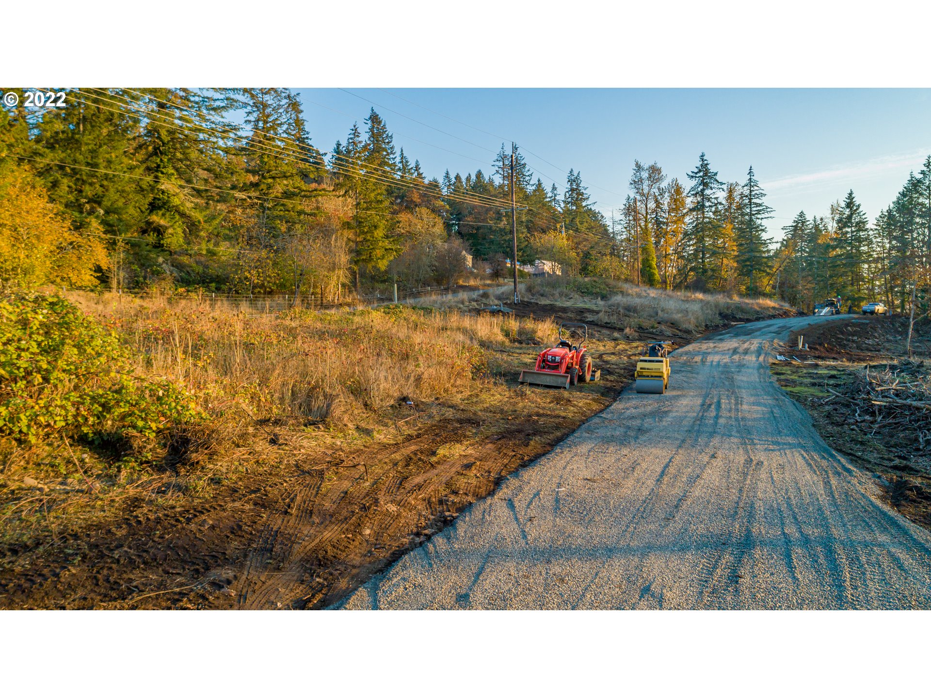 33071 Berlin Road, Unit 2 Lebanon, OR 97355 - Photo 5 of 11 a black and white photo of a house