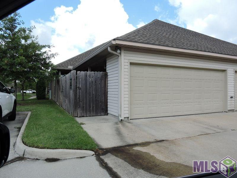4848 Windsor Village Drive Baton Rouge, LA 70817 - Photo 3 of 14