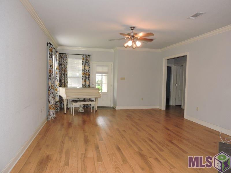 4848 Windsor Village Drive Baton Rouge, LA 70817 - Photo 8 of 14