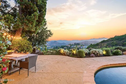 $2,295,000 | 987 Brookview Avenue, Westlake Village, CA 91361