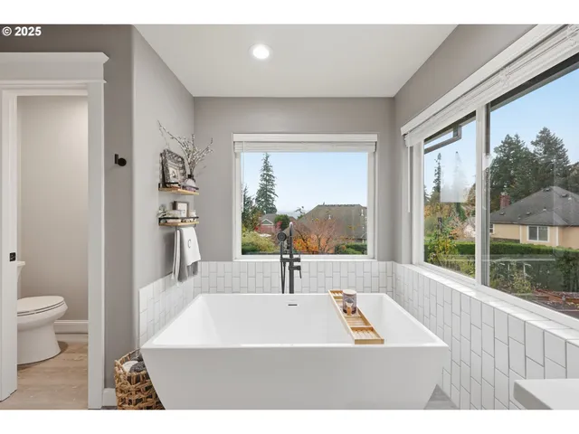 $915,000 | 17140 Fir Drive, Sandy, OR 97055