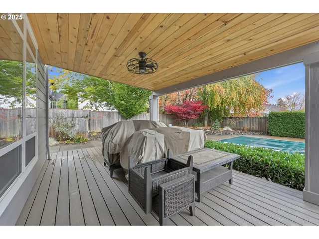 $915,000 | 17140 Fir Drive, Sandy, OR 97055