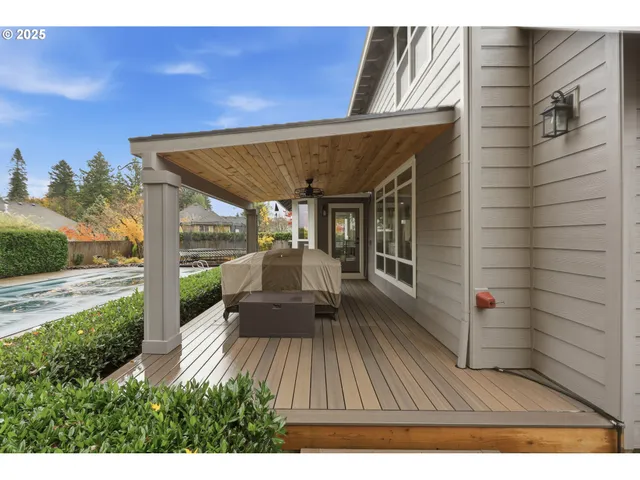 $915,000 | 17140 Fir Drive, Sandy, OR 97055