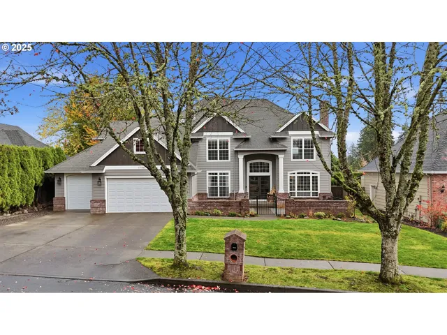 $915,000 | 17140 Fir Drive, Sandy, OR 97055
