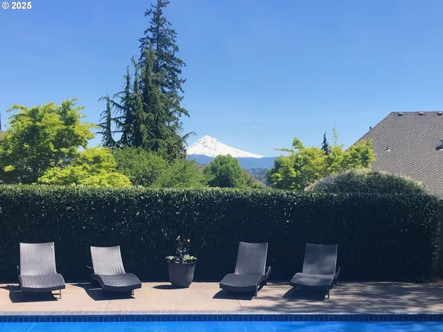 $915,000 | 17140 Fir Drive, Sandy, OR 97055