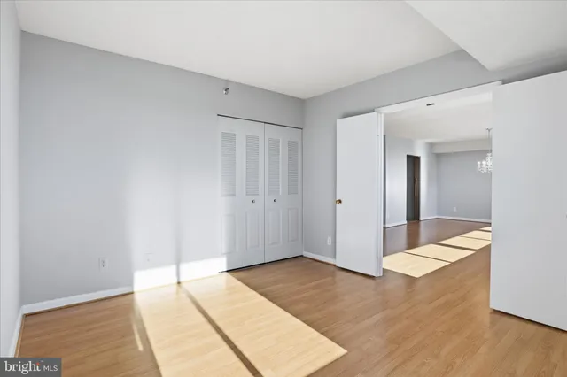 $299,000 | 3709 South George Mason Drive, Unit 912, Falls Church, VA 22041