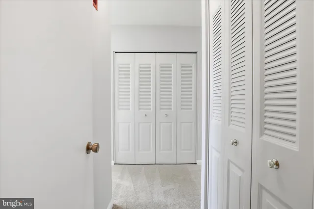 $299,000 | 3709 South George Mason Drive, Unit 912, Falls Church, VA 22041