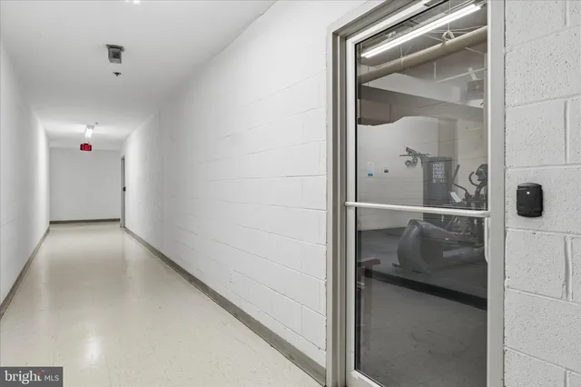 $299,000 | 3709 South George Mason Drive, Unit 912, Falls Church, VA 22041