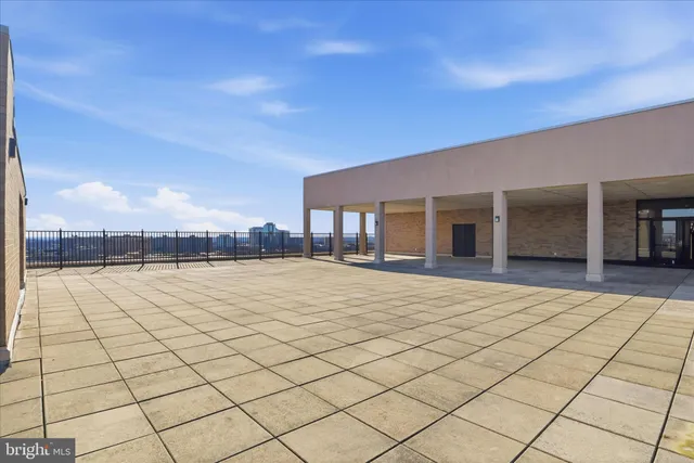 $299,000 | 3709 South George Mason Drive, Unit 912, Falls Church, VA 22041