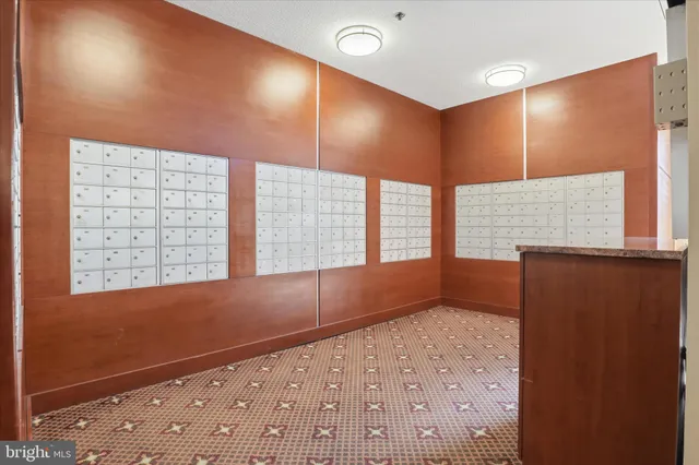 $299,000 | 3709 South George Mason Drive, Unit 912, Falls Church, VA 22041