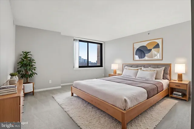 $299,000 | 3709 South George Mason Drive, Unit 912, Falls Church, VA 22041