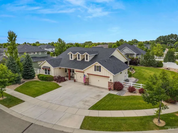 $969,900 | 2005 North Little Salmon Way, Eagle, ID 83616