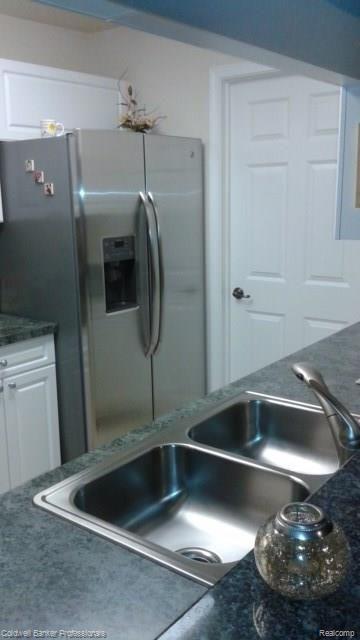 3699 Oakmonte Boulevard Rochester, MI 48306 - Photo 15 of 31 KITCHEN