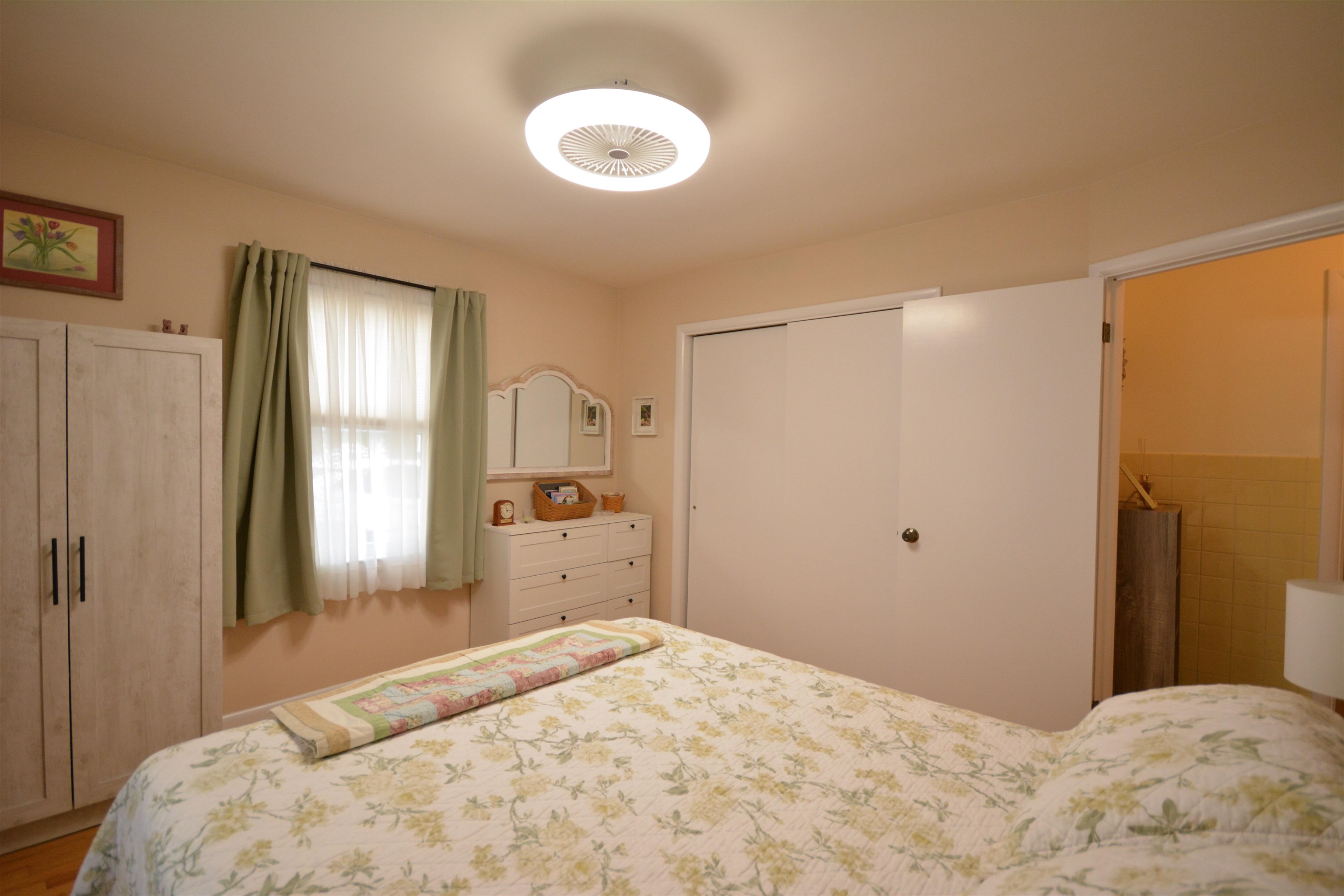 46 Perham Street Nashua, NH 03064 - Photo 14 of 31