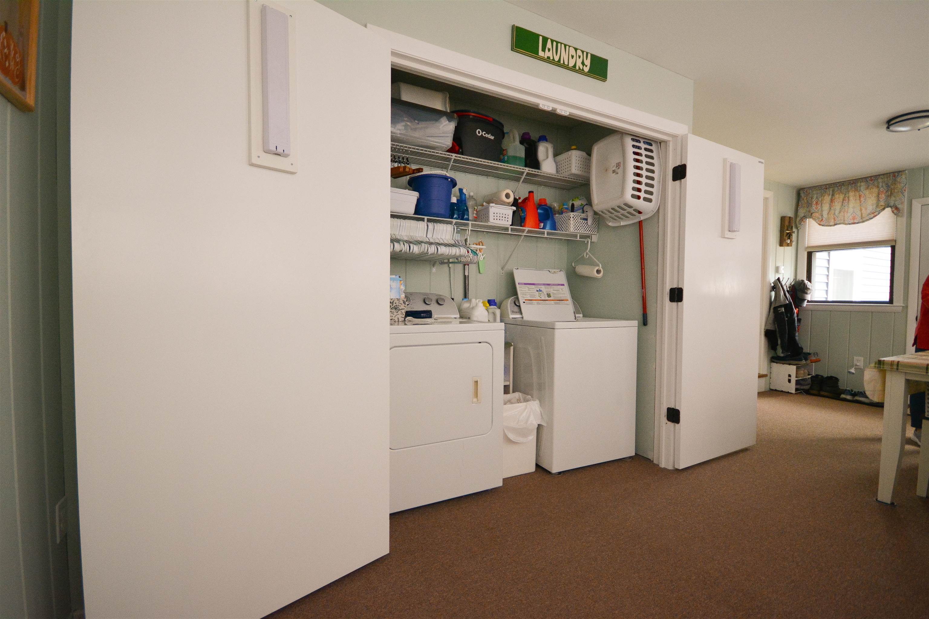 46 Perham Street Nashua, NH 03064 - Photo 6 of 31