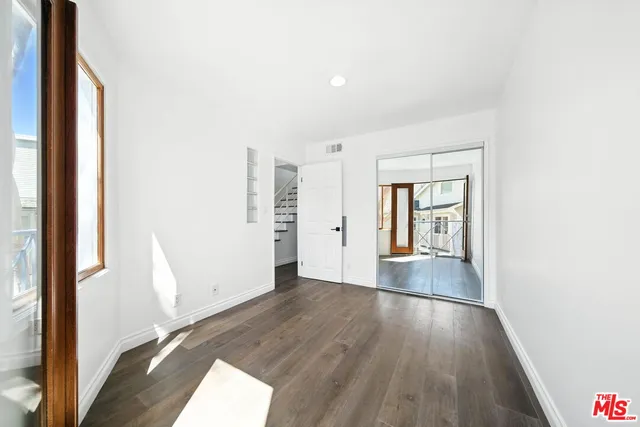 $1,399,000 | 2454 4th Street, Unit 4, Santa Monica, CA 90405