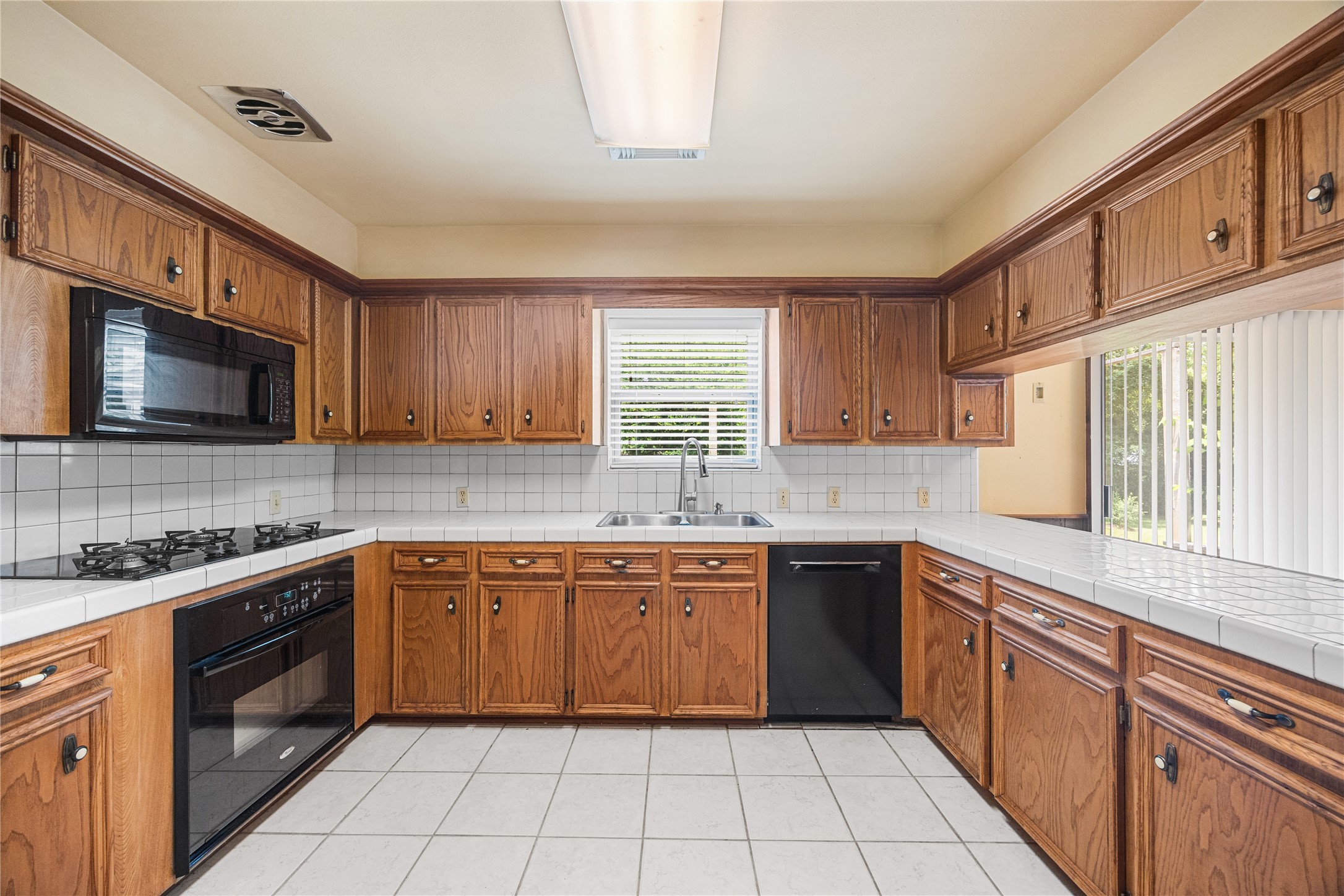 22902 Kobs Road Tomball, TX 77377 - Photo 3 of 47