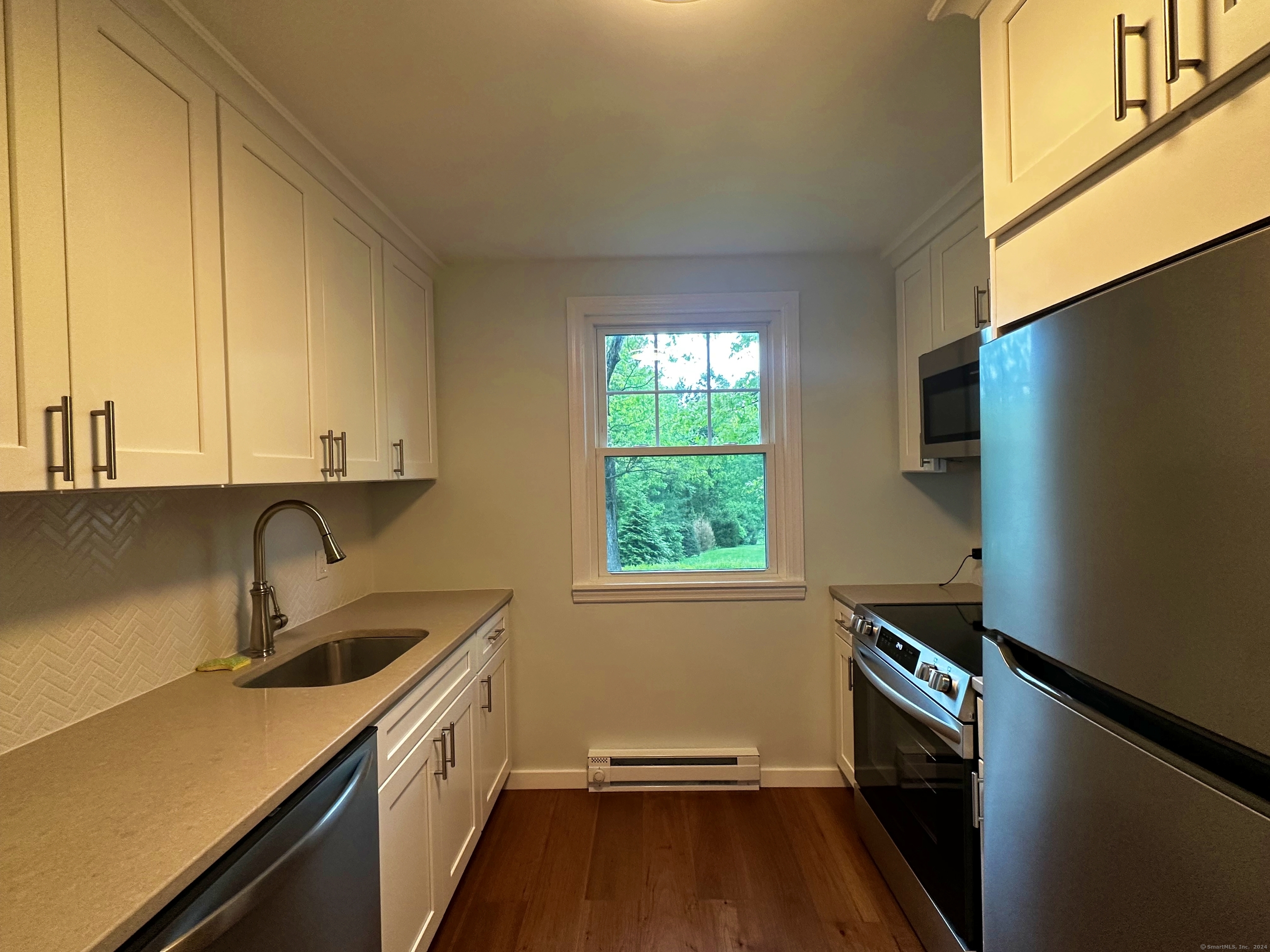 18 Inglenook Road New Fairfield, CT 06812 - Photo 16 of 24