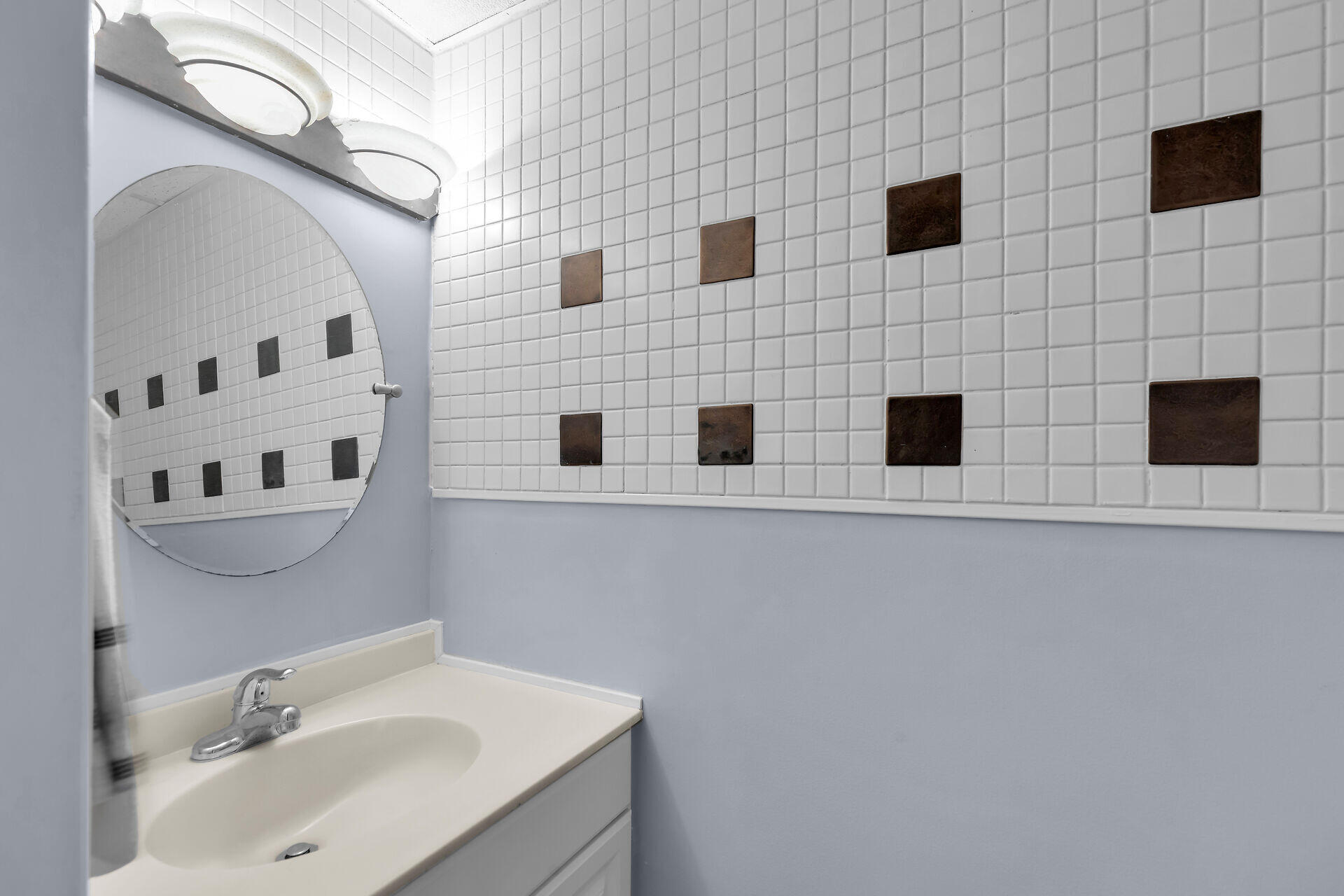 42 Treasure Road Marathon, FL 33050 - Photo 31 of 70 Half Bathroom