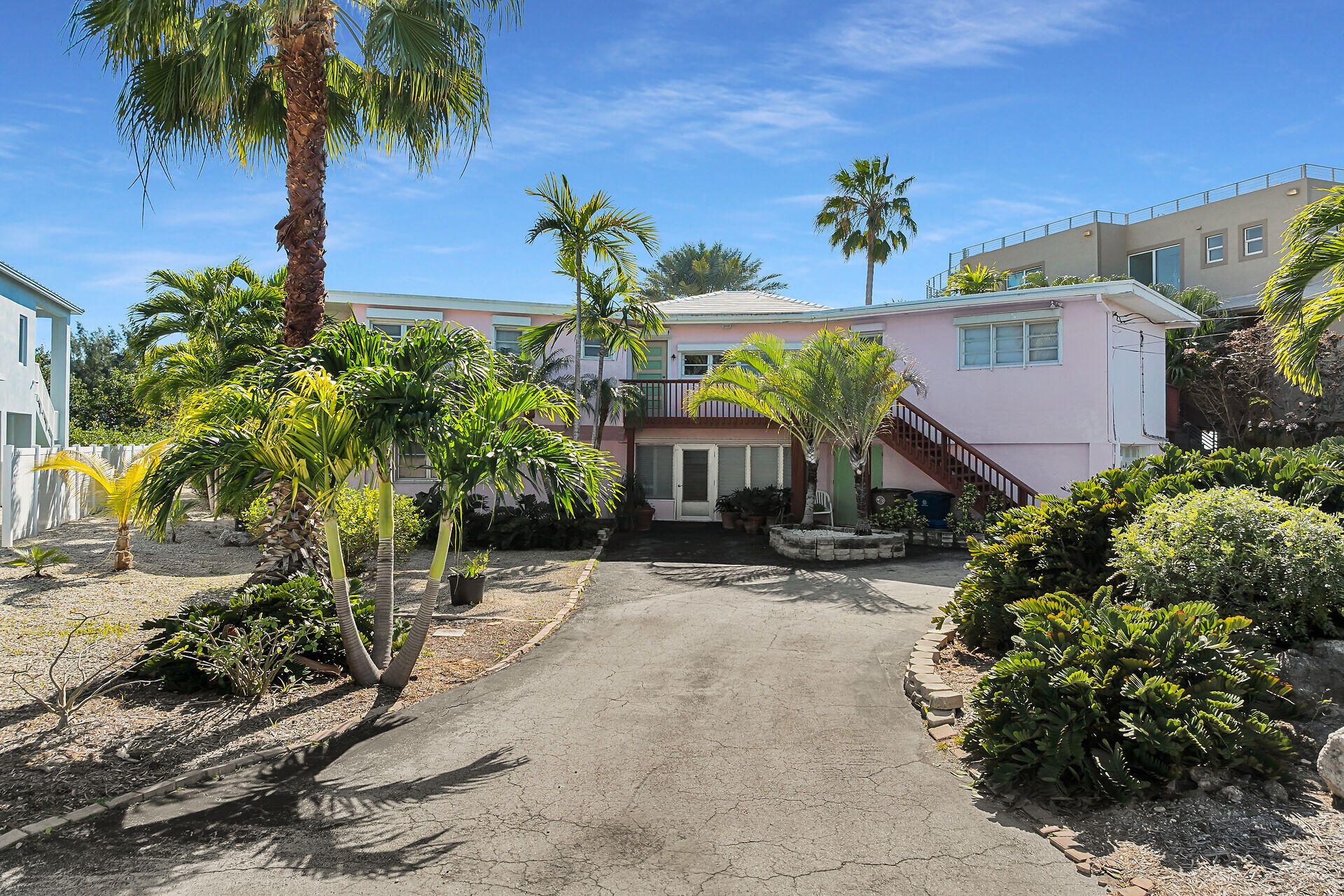 42 Treasure Road Marathon, FL 33050 - Photo 4 of 70 Front of Home
