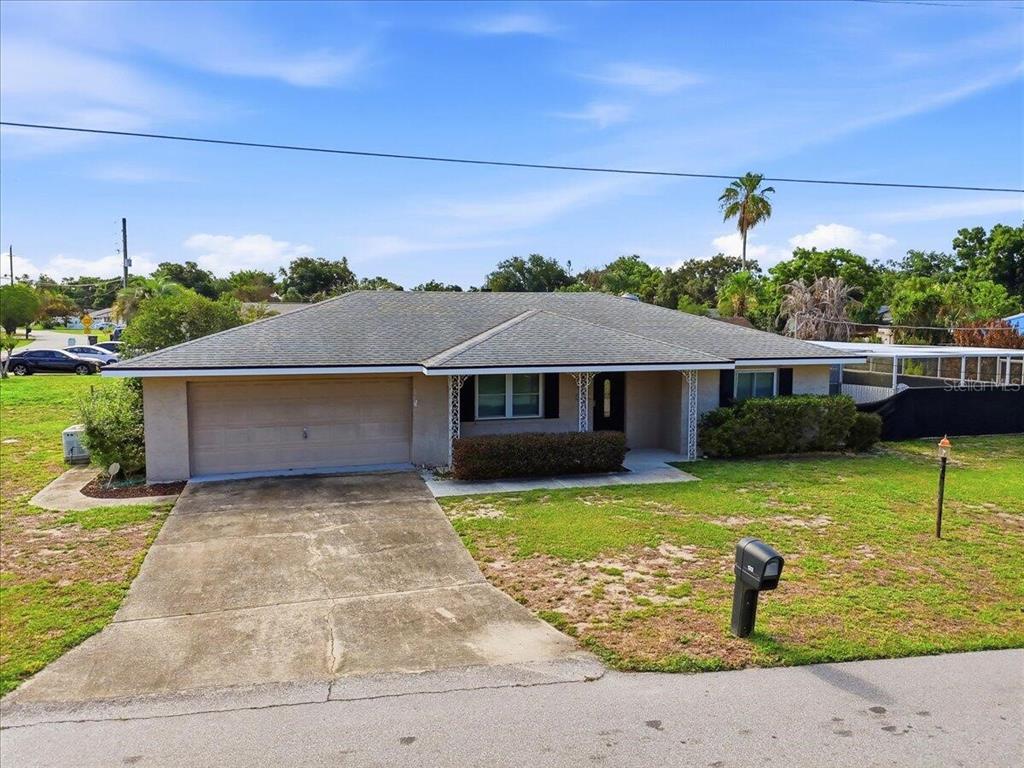 132 Duval Road Winter Haven, FL 33884 - Photo 3 of 38