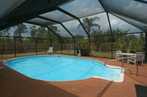 2044 Southwest Pitts Terrace Stuart, FL 34997 - Photo 6 of 8 Gallery Image 6