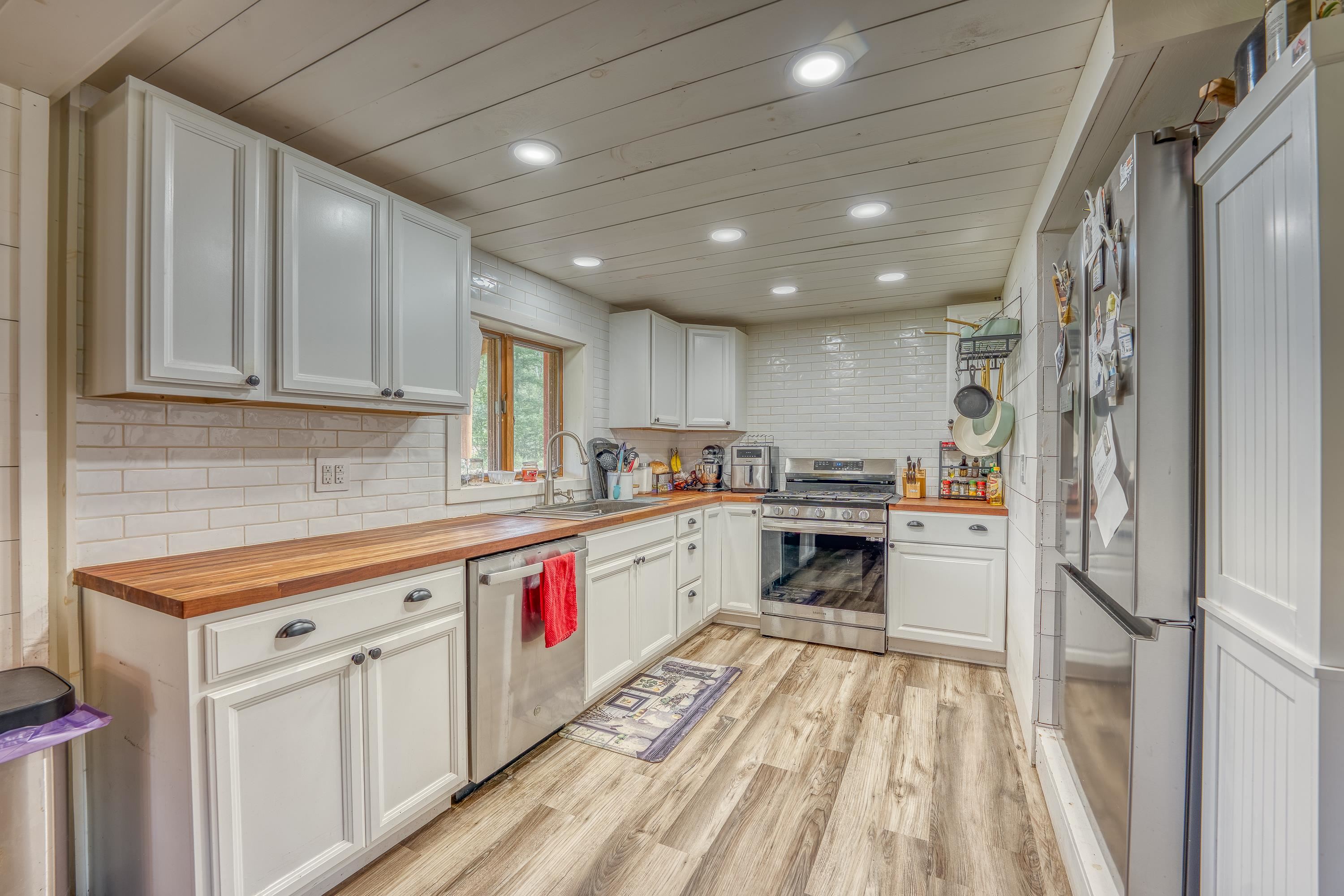 75 Brook Road Lancaster, NH 03584 - Photo 6 of 47