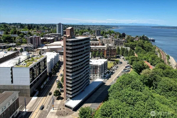 $1,350,000 | 1 North Stadium Way, Unit 16, Tacoma, WA 98403