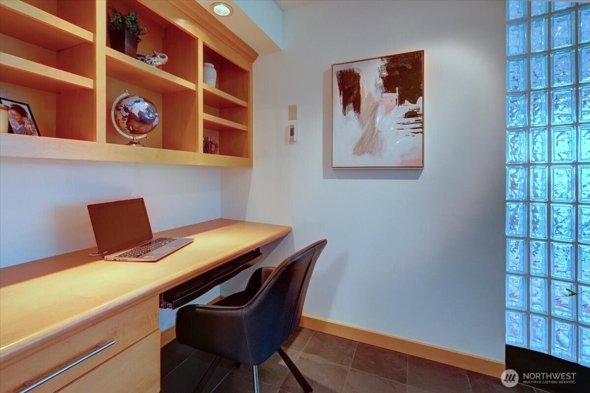 1 North Stadium Way, Unit 16 Tacoma, WA 98403 - Photo 18 of 39 a view of a workspace with furniture