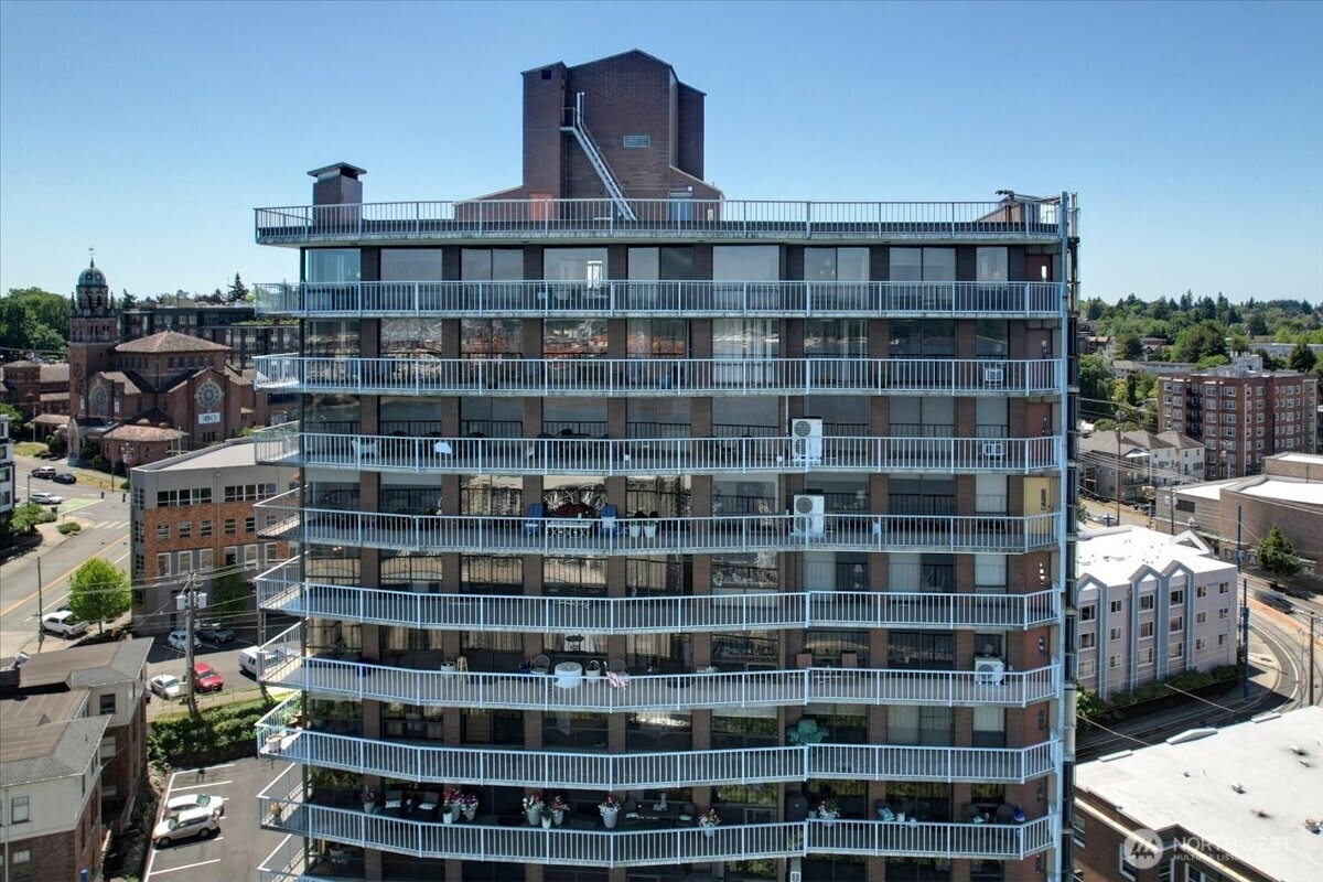 1 North Stadium Way, Unit 16 Tacoma, WA 98403 - Photo 34 of 39 a front view of a building