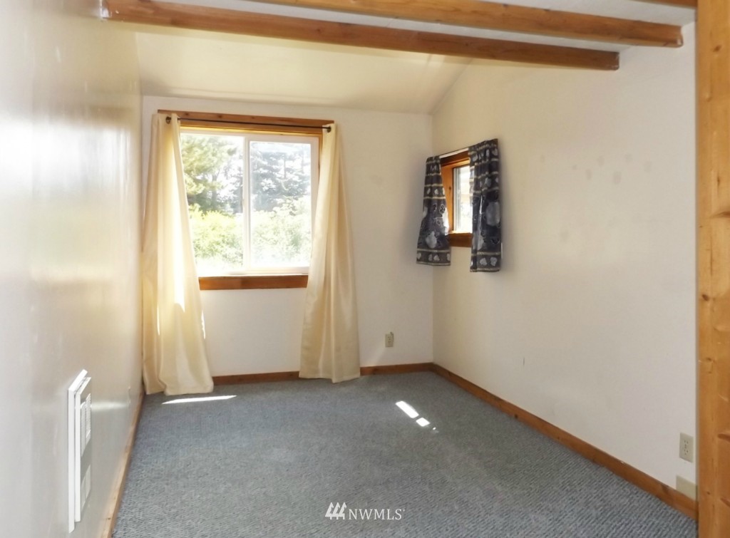 683 Lotzgesell Road Sequim, WA 98382 - Photo 15 of 24