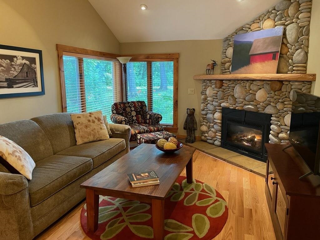 115 Club Sugarbush S Road, Unit 44 Warren, VT 05674 - Photo 9 of 30 Gallery Image 9