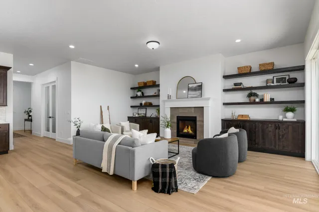 $639,000 | 2580 North Leatherwood Avenue, Star, ID 83669