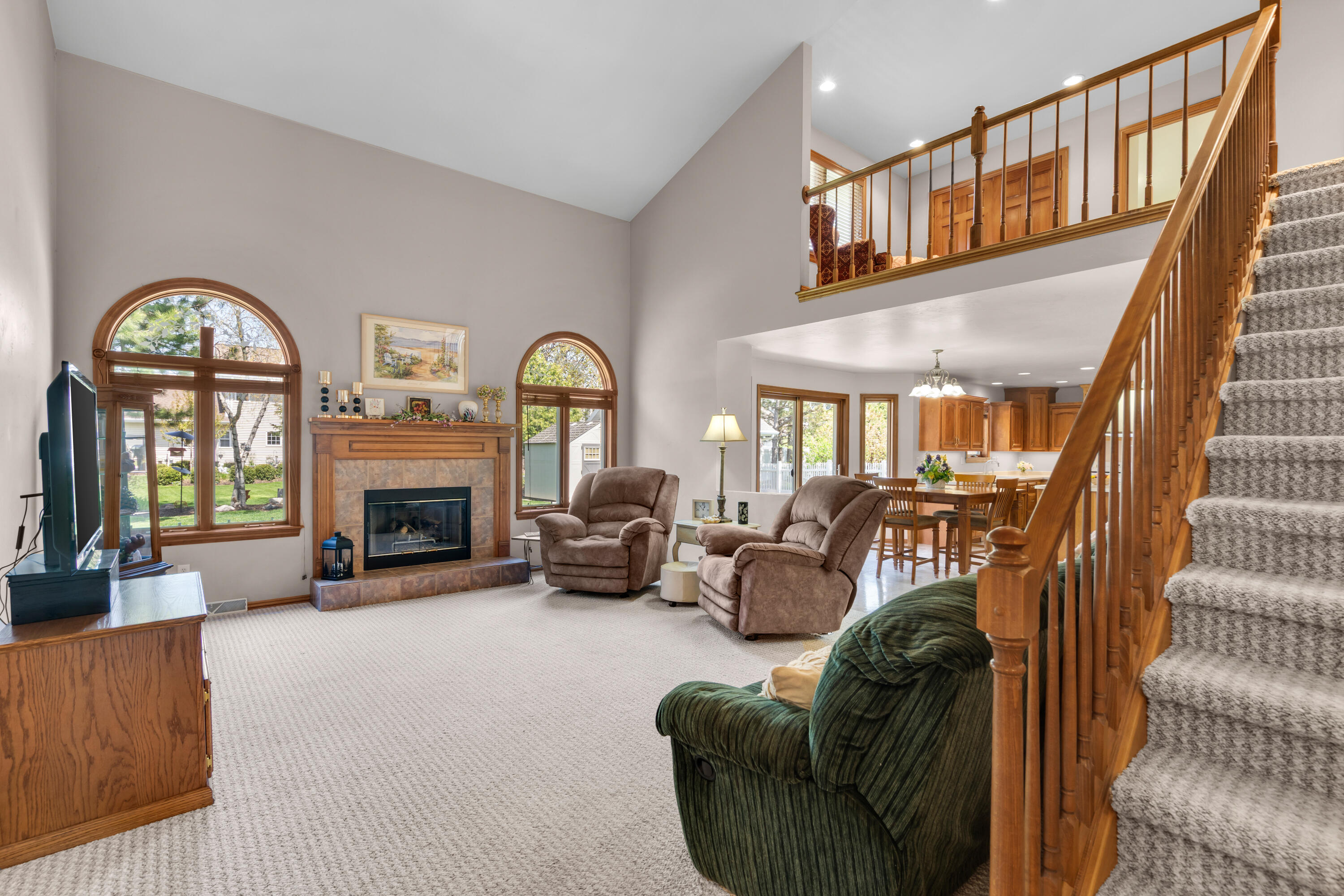 3445 Edinburgh Road Green Bay, WI 54311 - Photo 19 of 34 Living Room