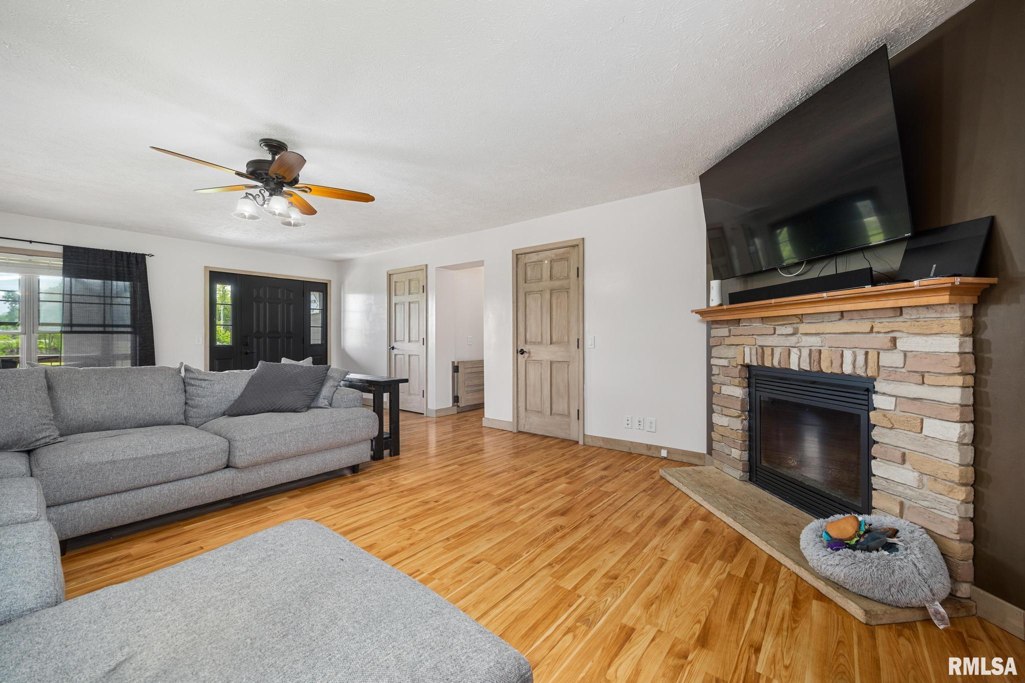15500 Christmas Tree Road Green Valley, IL 61534 - Photo 8 of 56