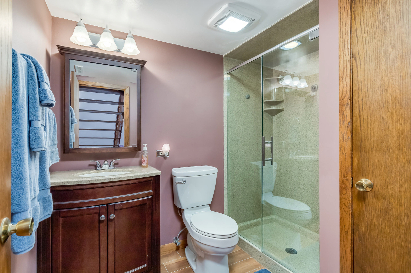 17-w072 Deerpath Road Wood Dale, IL 60191 - Photo 17 of 28 a bathroom with a sink toilet and shower