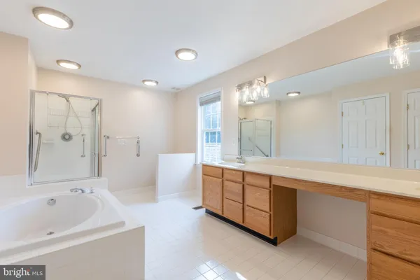 $727,900 | 20 Hummingbird Lane, Newark, DE 19711